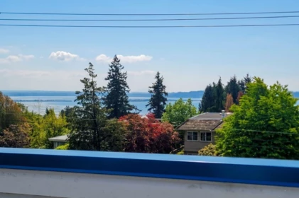 Outdoor Patio Photo of 15627 Buena Vista Avenue, White Rock, BC