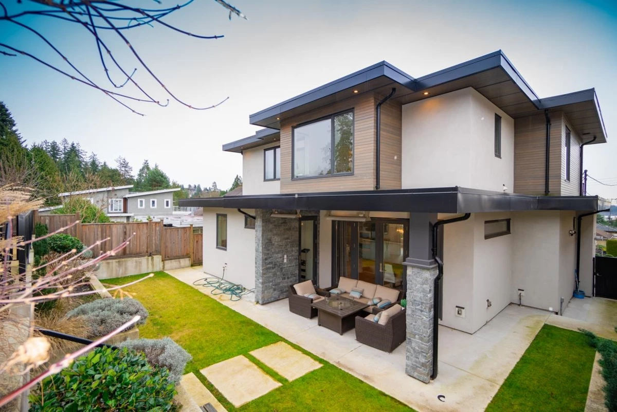 Family Room Photo of 1465 Jefferson Avenue, West Vancouver, BC