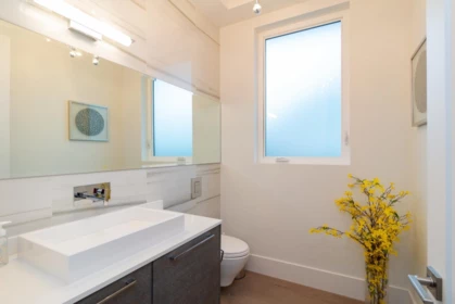 Primary Bathroom Photo of 1465 Jefferson Avenue, West Vancouver, BC