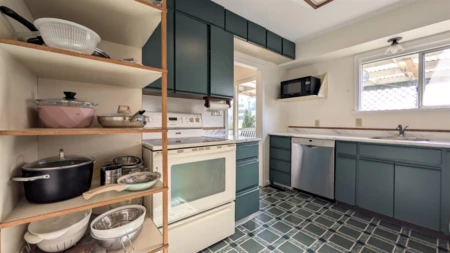 Breakfast Nook Photo of 454 Wilson Street, New Westminster, BC