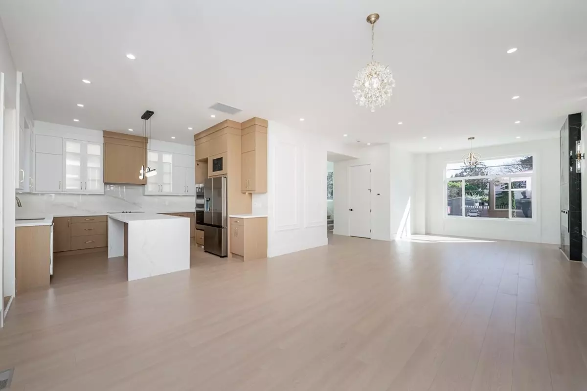 Family Room Photo of 2 14259 Park Drive, Surrey, BC
