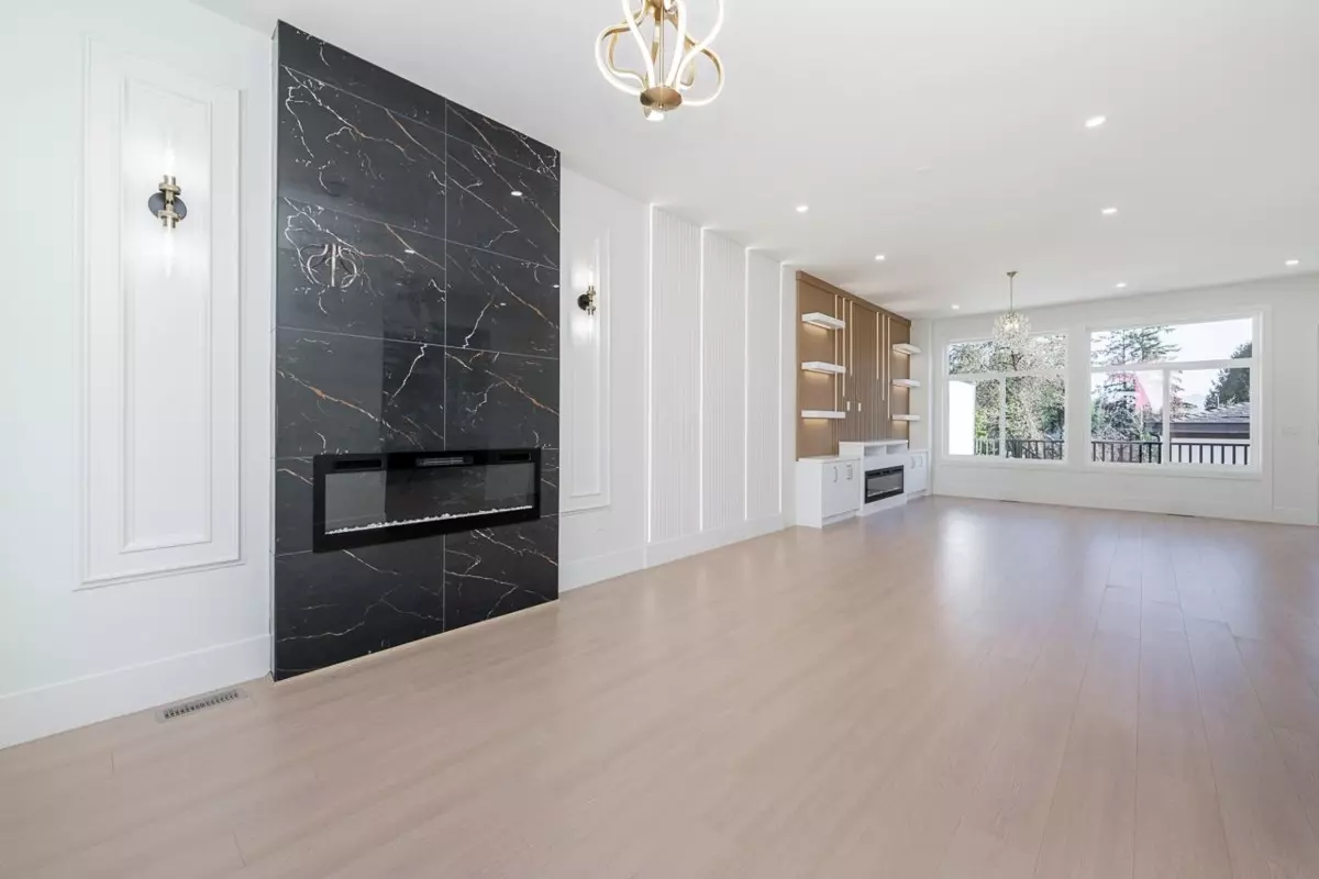 Living Room Photo of 2 14259 Park Drive, Surrey, BC