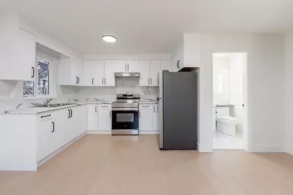 Hallway Photo of 2 14259 Park Drive, Surrey, BC