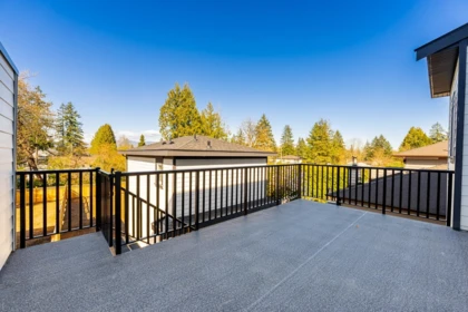 Mudroom Photo of 2 14259 Park Drive, Surrey, BC