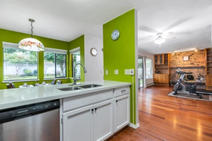 Guest Bathroom Photo of 10672 Glenwood Drive, Surrey, BC