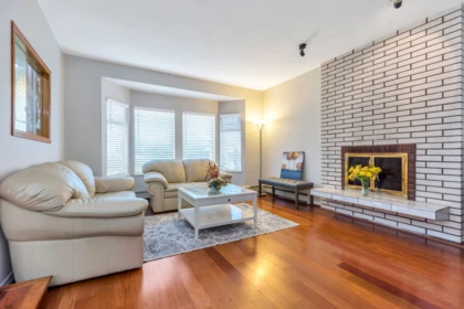 Hallway Photo of 10672 Glenwood Drive, Surrey, BC