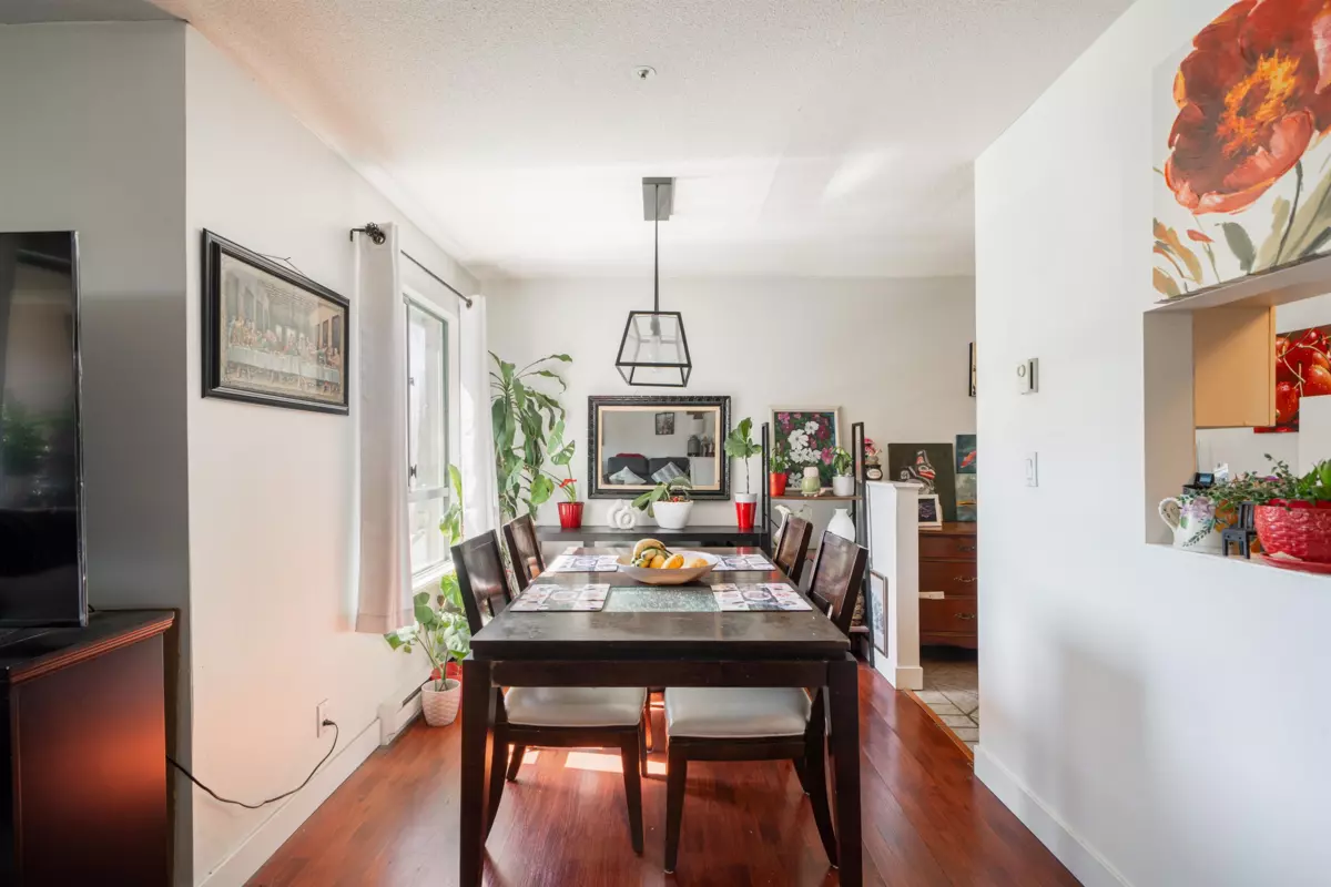 Dining Area Photo of 207 223 Mountain Highway, North Vancouver, BC