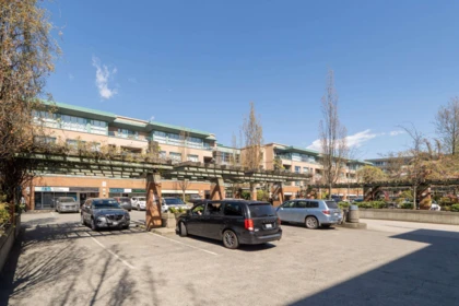 207 223 Mountain Highway, North Vancouver, BC, North Vancouver — Apartment/Condo for sale