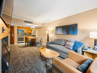 972 4090 Whistler Way, Whistler, BC, Whistler — Apartment/Condo for sale