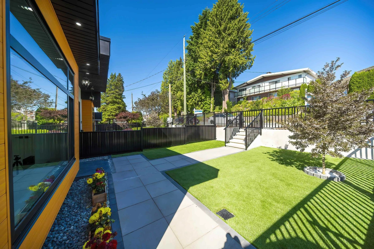 Family Room Photo of 8012 11th Avenue, Burnaby, BC