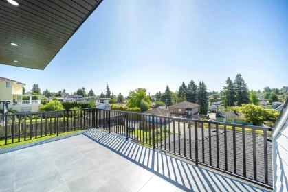 Kitchen Photo of 8012 11th Avenue, Burnaby, BC