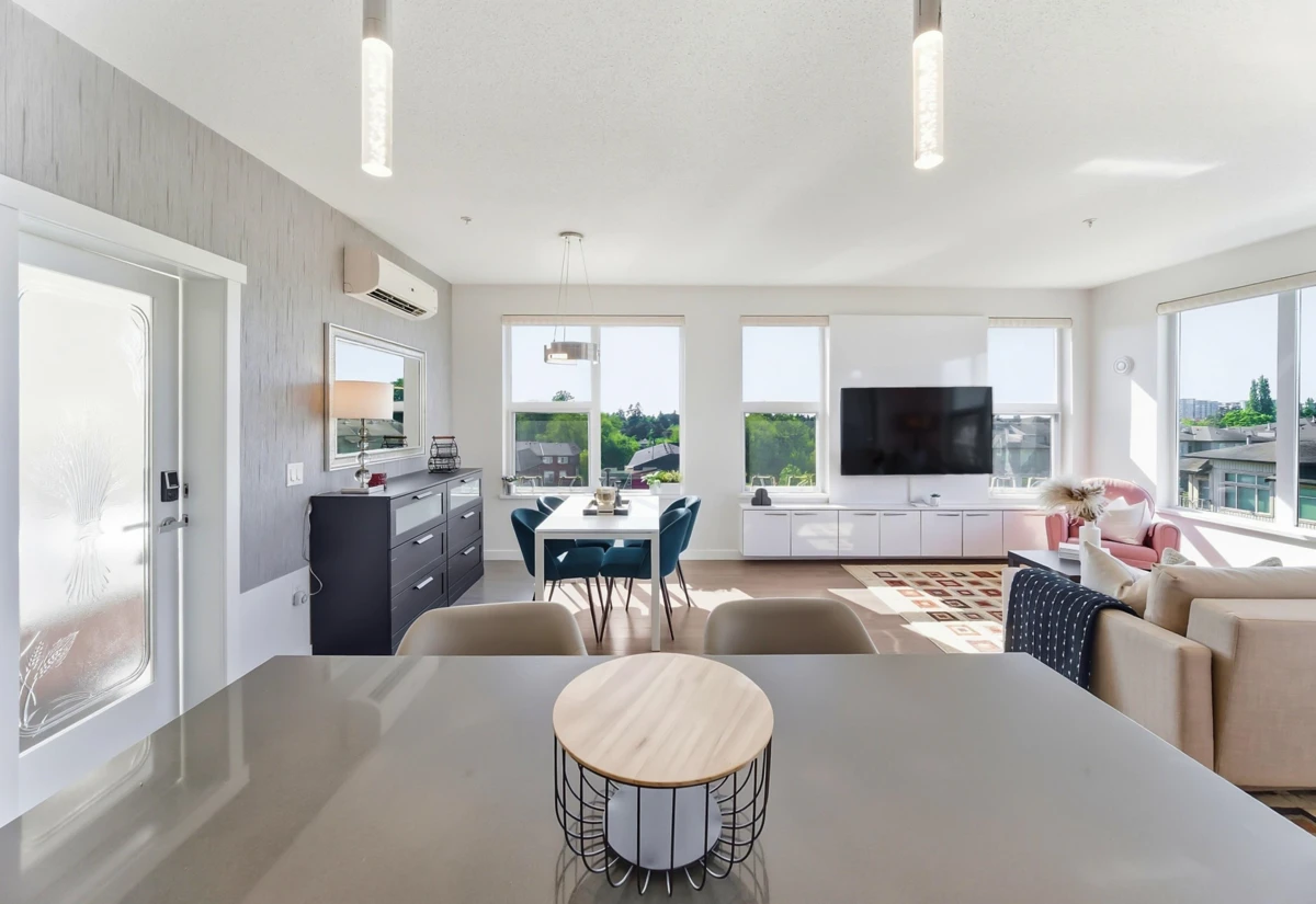 Family Room Photo of 506 9366 Tomicki Avenue, Richmond, BC