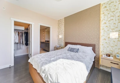 Hallway Photo of 506 9366 Tomicki Avenue, Richmond, BC