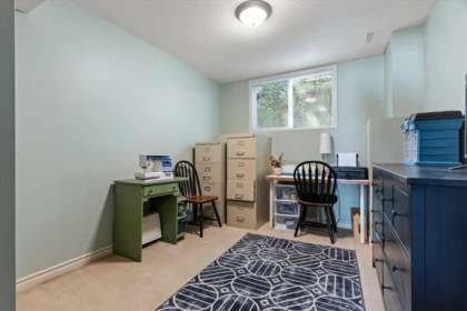 Hallway Photo of 105 46360 Valleyview Road, Chilliwack, BC