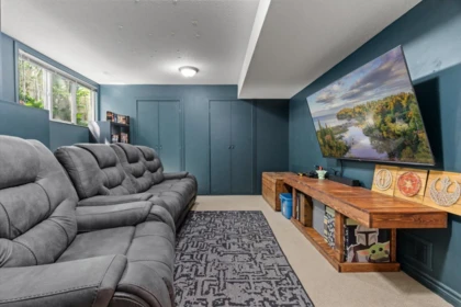 Mudroom Photo of 105 46360 Valleyview Road, Chilliwack, BC