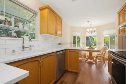 Breakfast Nook Photo of 39 1973 Winfield Drive, Abbotsford, BC