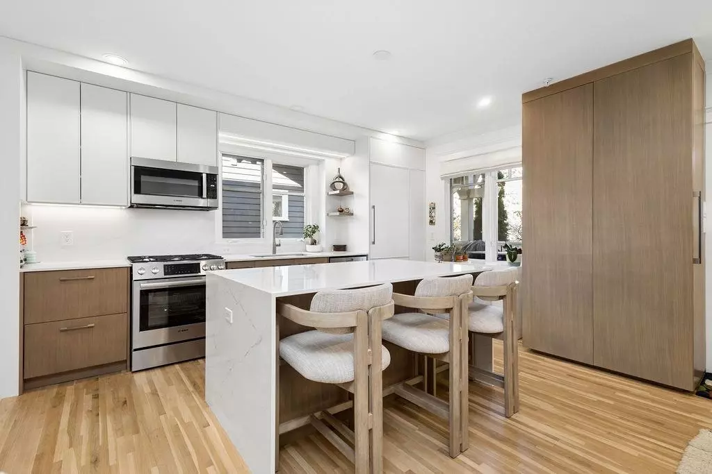 Dining Area Photo of 1956 W 14 Avenue, Vancouver, BC