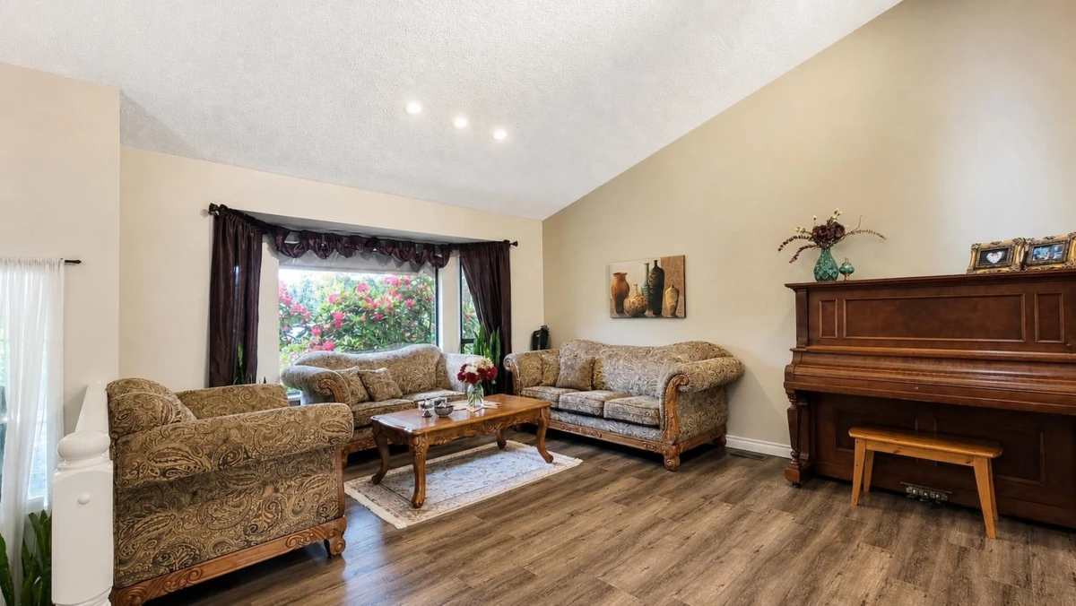 Dining Area Photo of 2961 Walton Avenue, Coquitlam, BC