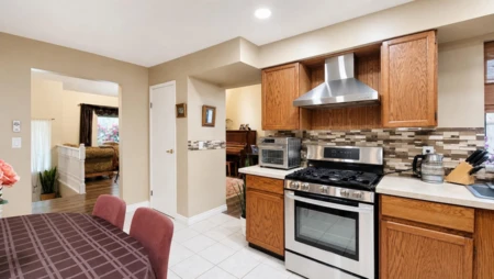Guest Bathroom Photo of 2961 Walton Avenue, Coquitlam, BC