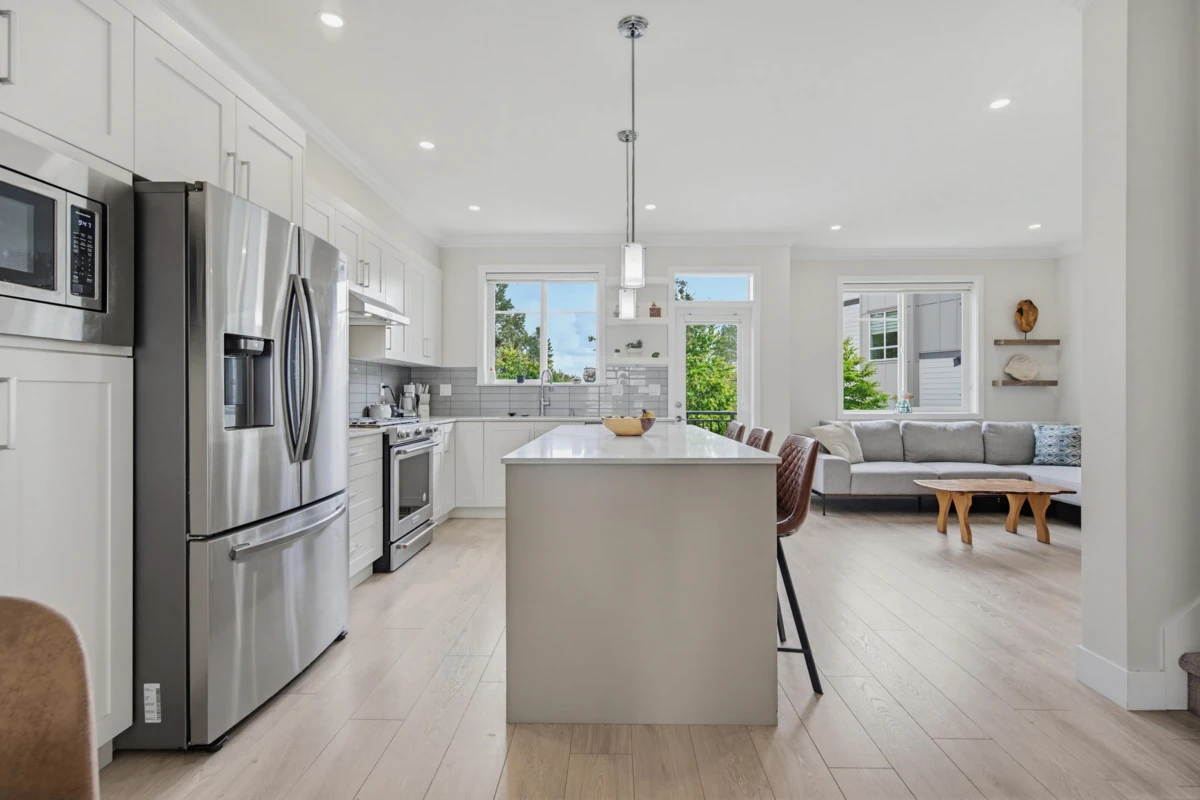 Dining Area Photo of 75 15665 Mountain View Drive, Surrey, BC