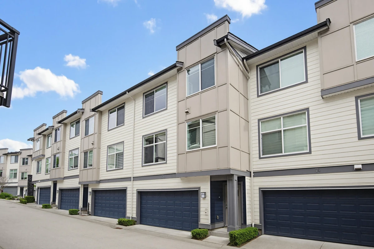Living Room Photo of 75 15665 Mountain View Drive, Surrey, BC