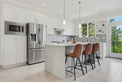Kitchen Photo of 75 15665 Mountain View Drive, Surrey, BC
