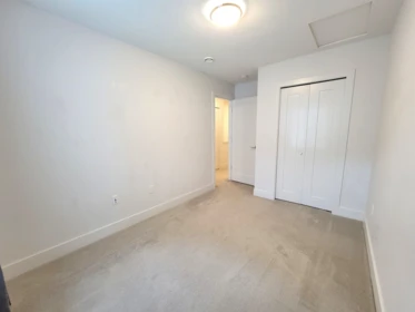 Entry Foyer Photo of 40 9718 161a Street, Surrey, BC
