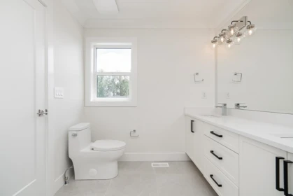 Entry Foyer Photo of 101 16613 18a Avenue, Surrey, BC