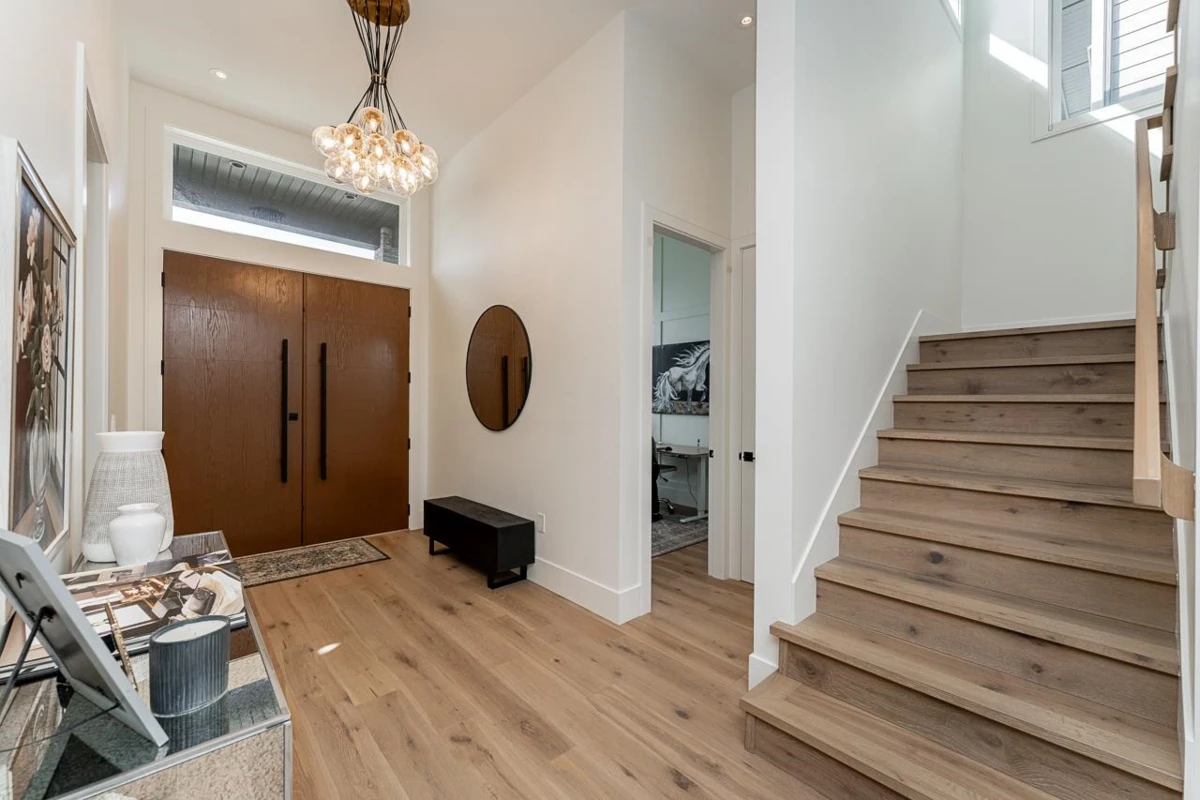 Dining Area Photo of 16771 18a Avenue Avenue, Surrey, BC