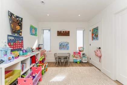 Basement Recreation Room Photo of 16771 18a Avenue Avenue, Surrey, BC