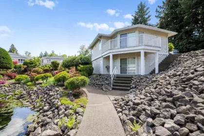 Backyard Photo of 2 32925 Maclure Road, Abbotsford, BC