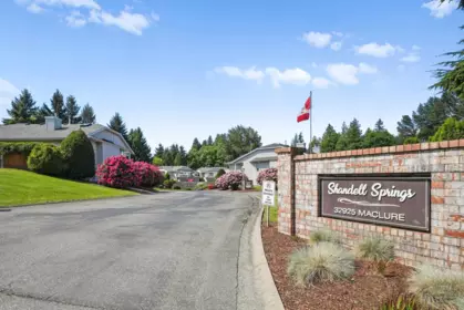 Hot Tub / Spa Photo of 2 32925 Maclure Road, Abbotsford, BC