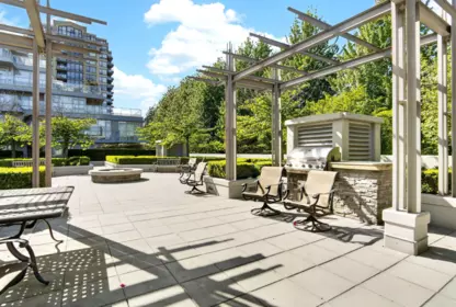 Backyard Photo of 606 9373 Hemlock Drive, Richmond, BC