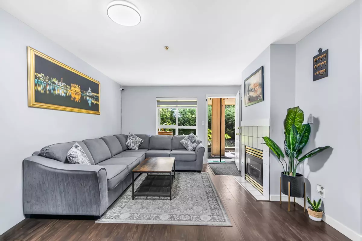 Family Room Photo of 19 9977 138 Street, Surrey, BC