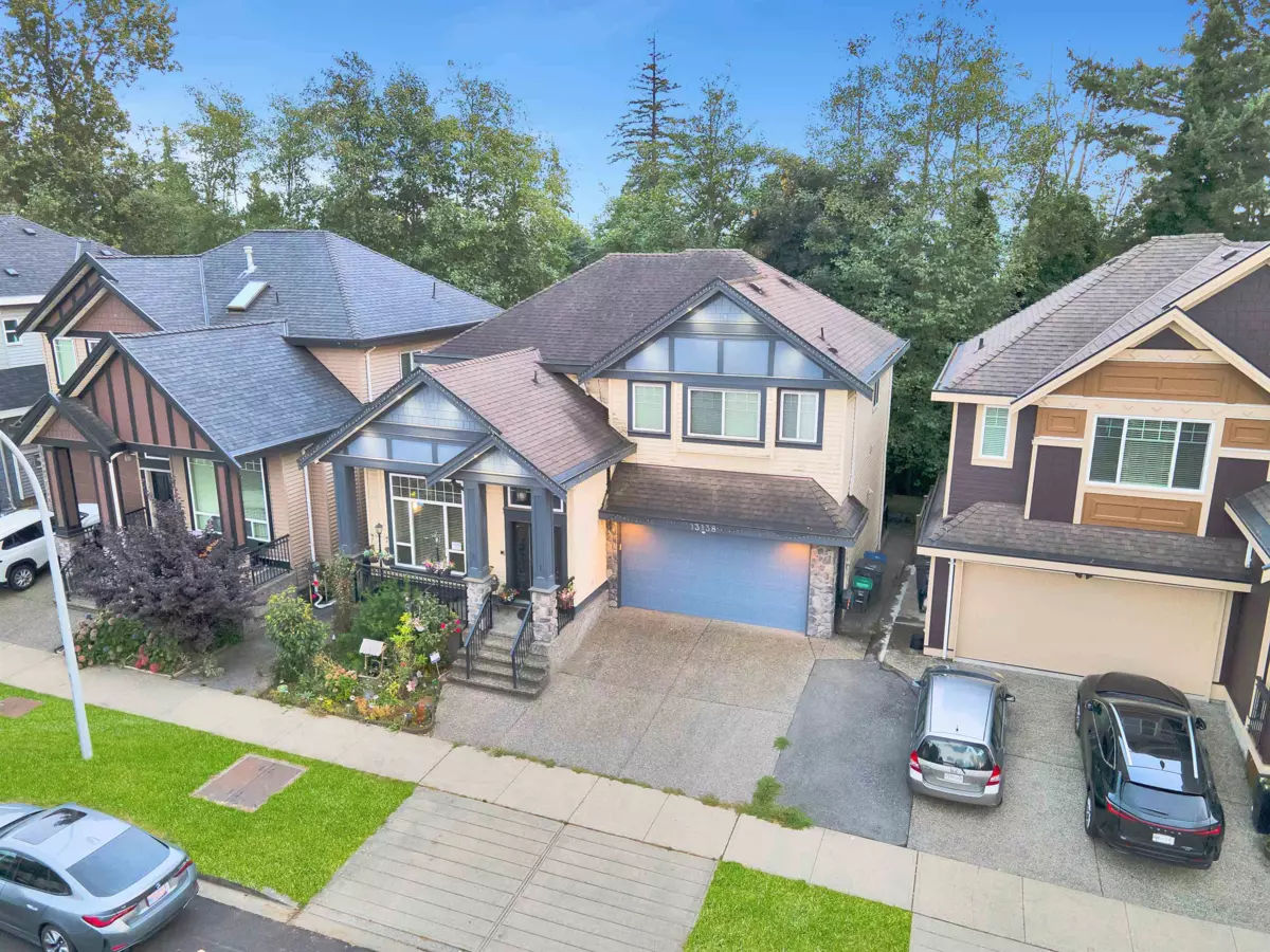 Living Room Photo of 13138 58a Avenue, Surrey, BC