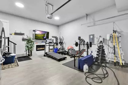 Basement Recreation Room Photo of 13138 58a Avenue, Surrey, BC