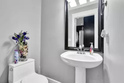 Entry Foyer Photo of 13138 58a Avenue, Surrey, BC