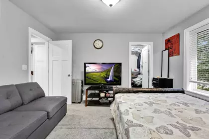 Front Yard Photo of 13138 58a Avenue, Surrey, BC