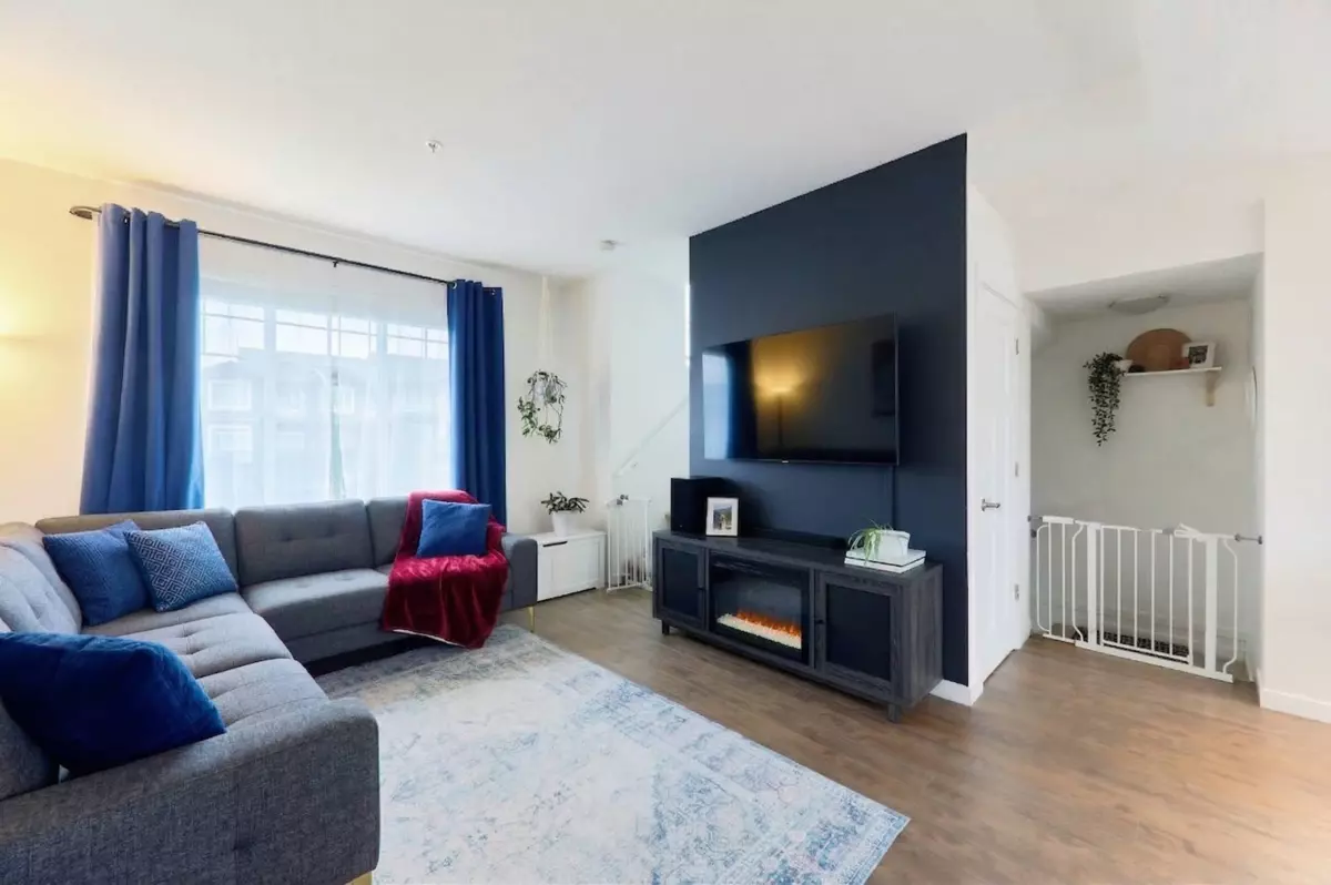 Family Room Photo of 47 11272 240 Street, Maple Ridge, BC