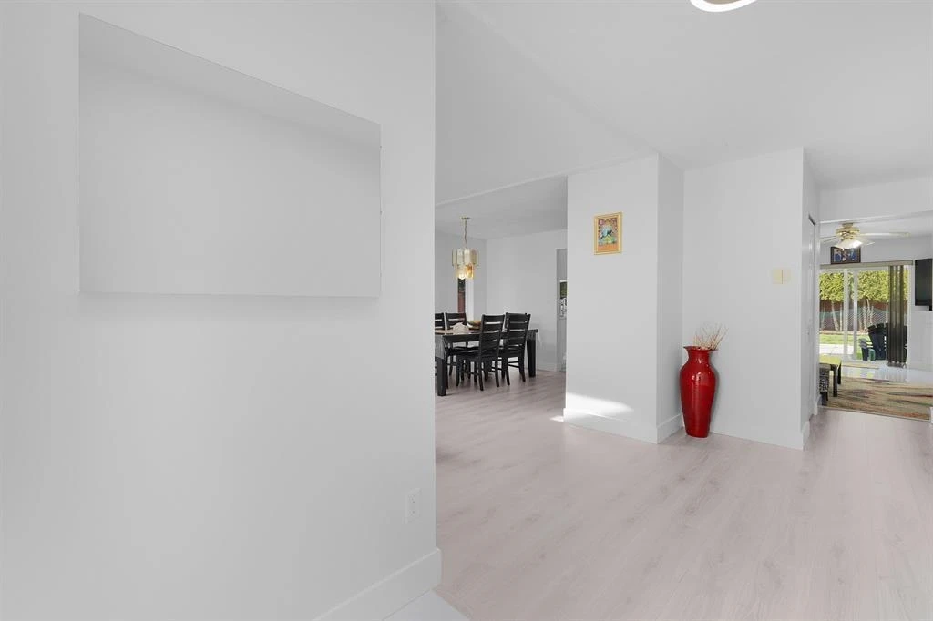 Family Room Photo of 3099 Curlew Drive, Abbotsford, BC