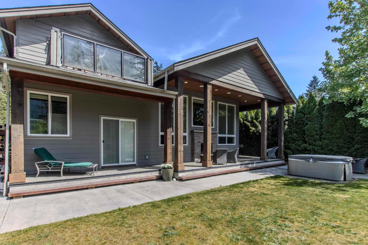 Family Room Photo of 3 1355 Depot Road, Squamish, BC