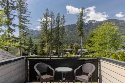 Basement Recreation Room Photo of 3 1355 Depot Road, Squamish, BC