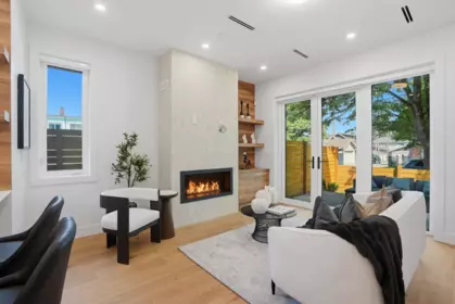 1 2438 E 20th Avenue, Vancouver, BC, Vancouver — Half Duplex for sale