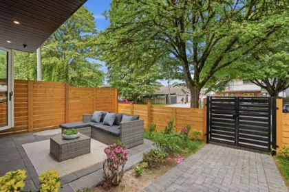 1 2438 E 20th Avenue, Vancouver, BC, Vancouver — Half Duplex for sale