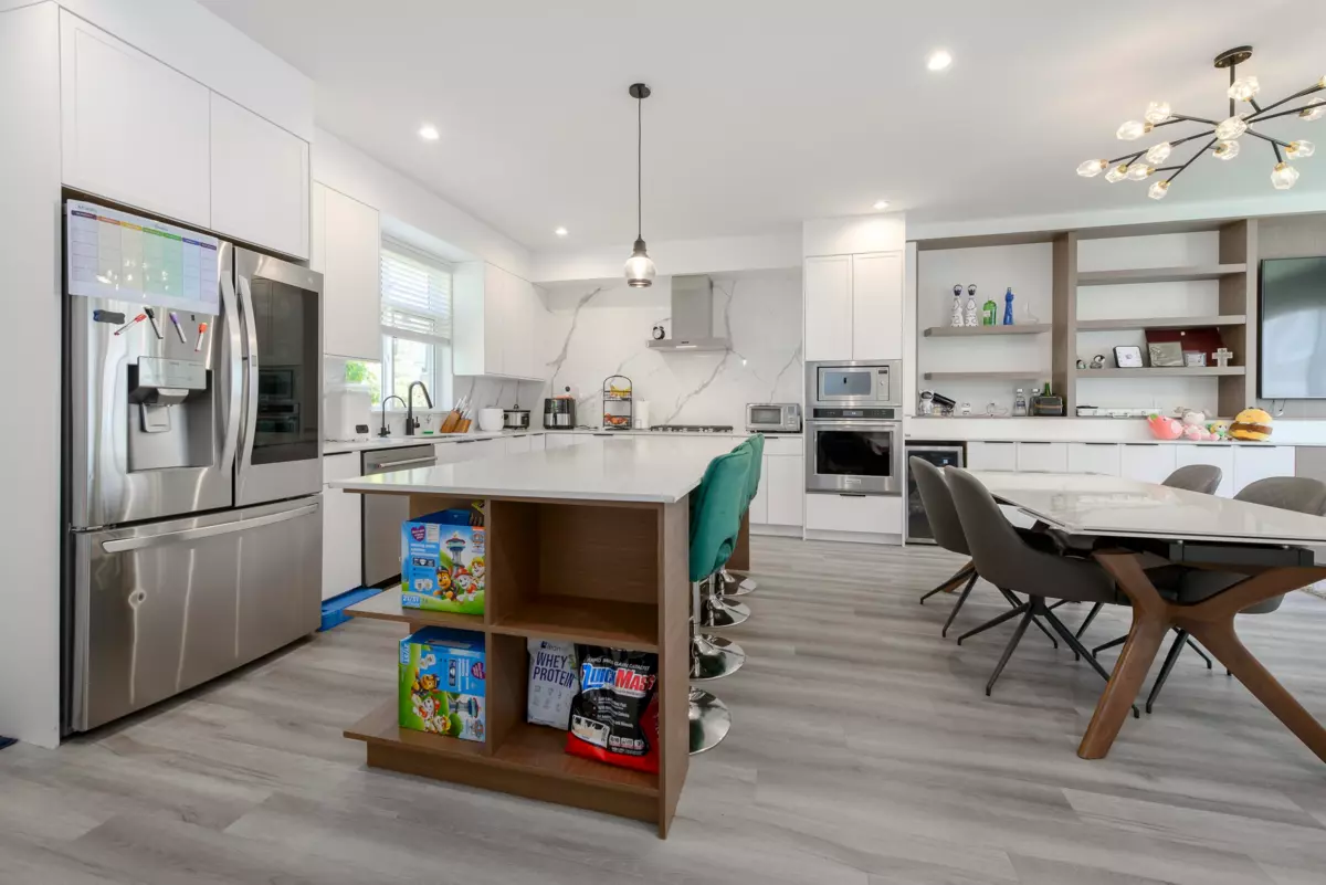 Dining Area Photo of 38 10488 124 Street, Surrey, BC