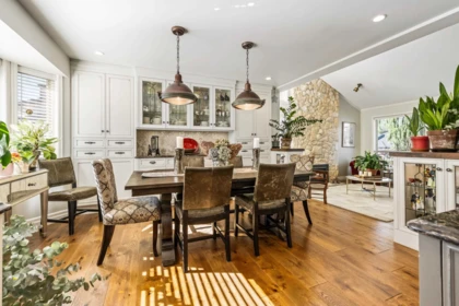 Breakfast Nook Photo of 2482 Sunnyside View, Abbotsford, BC