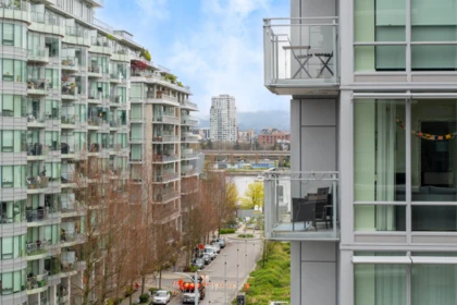 Laundry Room Photo of 605 1788 Ontario Street, Vancouver, BC