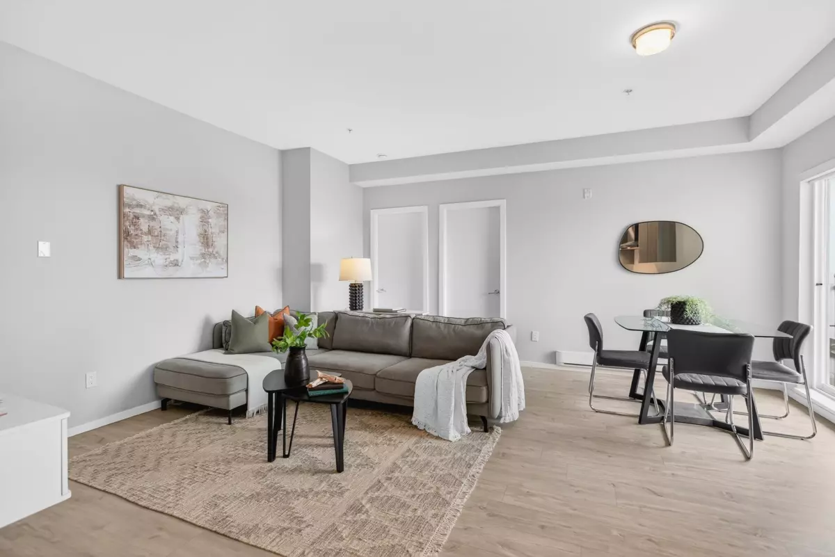 Family Room Photo of 215 6283 Kingsway Avenue, Burnaby, BC