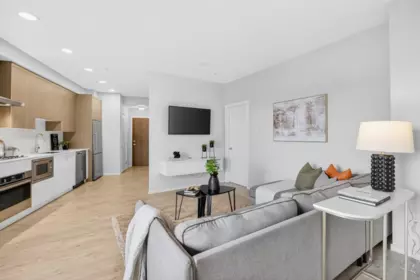 215 6283 Kingsway Avenue, Burnaby, BC, Burnaby — Apartment/Condo for sale
