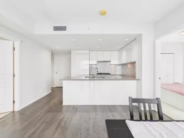 Kitchen Island Photo of 3603 5883 Barker Avenue, Burnaby, BC